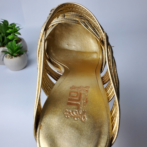 JLO Golden Heels Size 7 - Picture 7 of 9